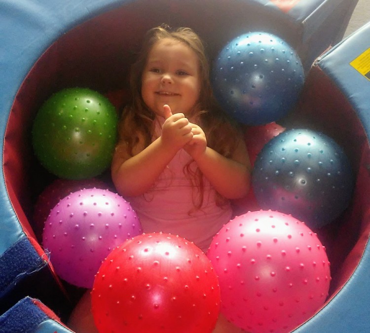 Red Ball Fun Zone - Kids Indoor Fitness Playground (Long&nbspBeach,&nbspCA)